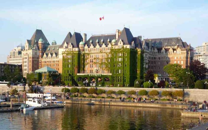 Top 10 Best Hotels in Canada